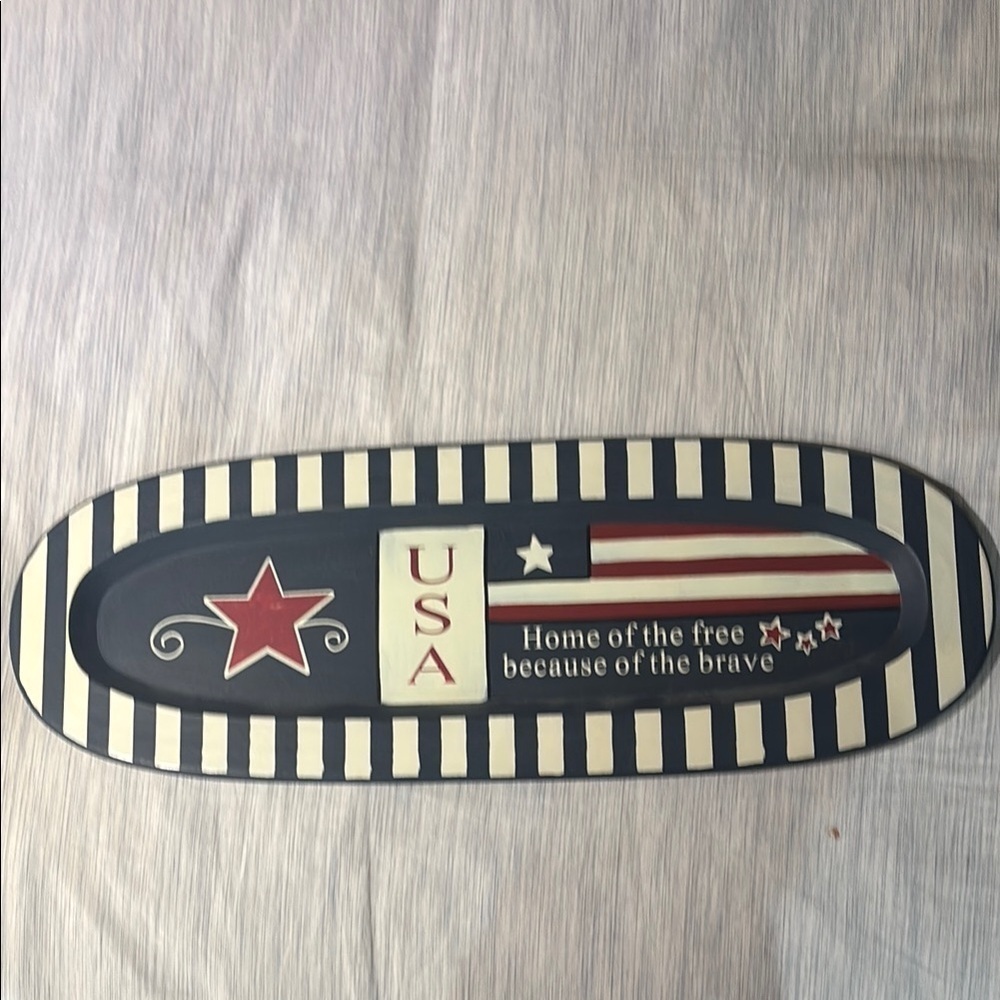 Patriotic Oval Wall Plaque - Red, White, and Blue